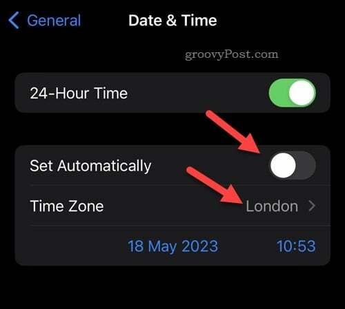 Zakázání automatického časového pásma na iPhone