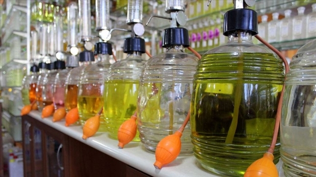 kolonie éterického oleje jsou účinným přírodním způsobem proti bakteriím a virům. 