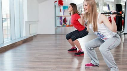Co je Squat? Jak dělat squatový pohyb doma?
