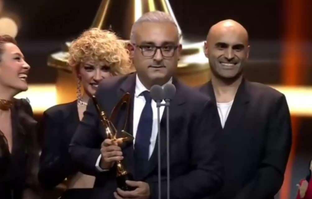 Onur Atilla na ceremoniálu Golden Kelebek Award