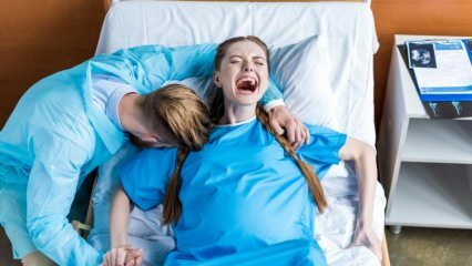 Co je to epidurální (normální) porod? Jak porodit bez bolesti?