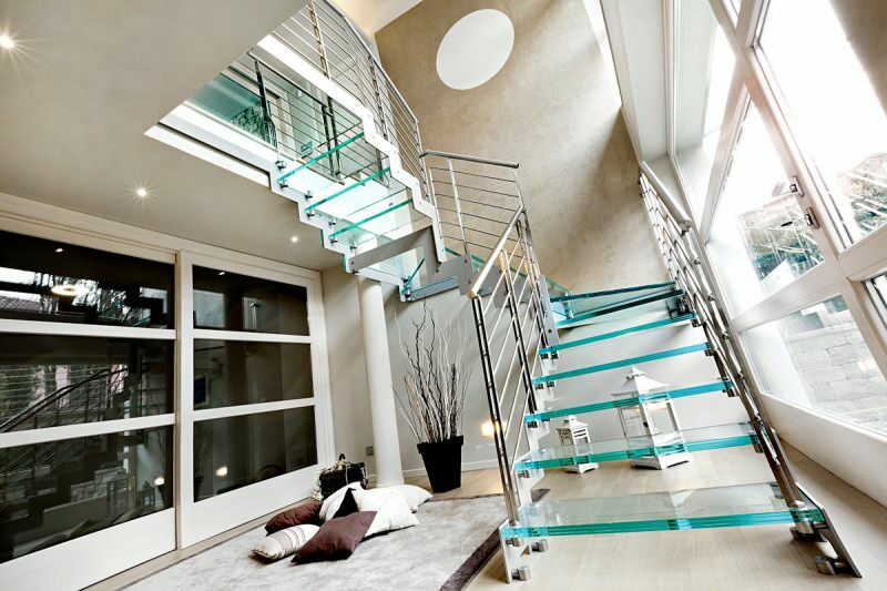 Nejstylovější a nejužitečnější schodišťové modely pro mezonetové byty