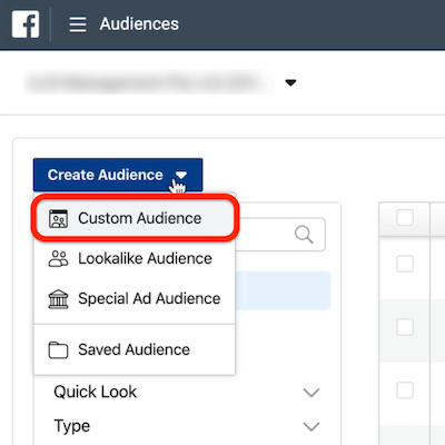 snímek obrazovky možnosti Vlastní publikum kroužil červeně v rozbalovací nabídce Vytvořit publikum v nástroji Ads Manager