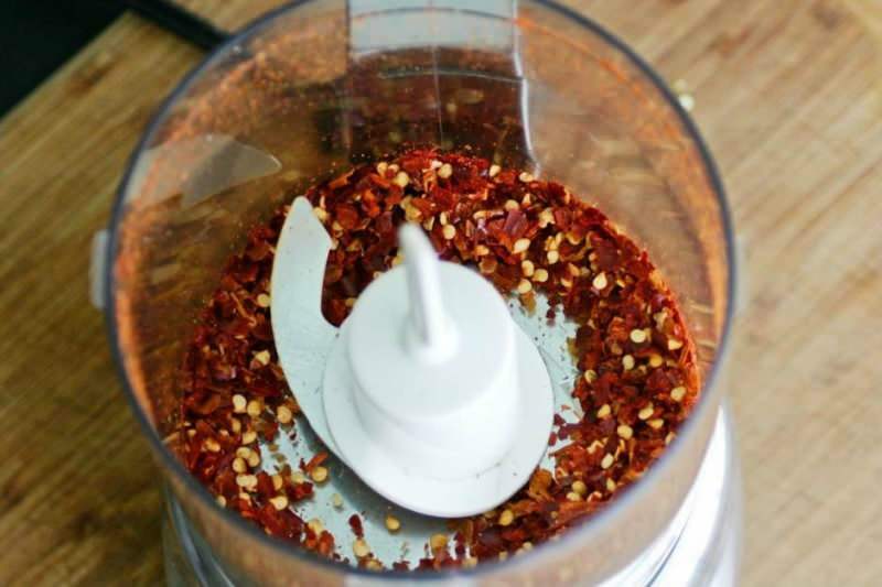 Jak vyrobit chilli papričky doma? Triky výroby chilli papriček! Pepřový recept ve 4 krocích