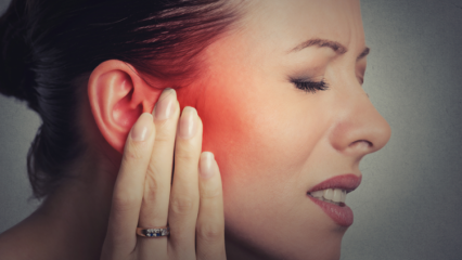Jaké jsou příznaky tlaku ucha? Co je dobré pro tlak ucha na špičce?