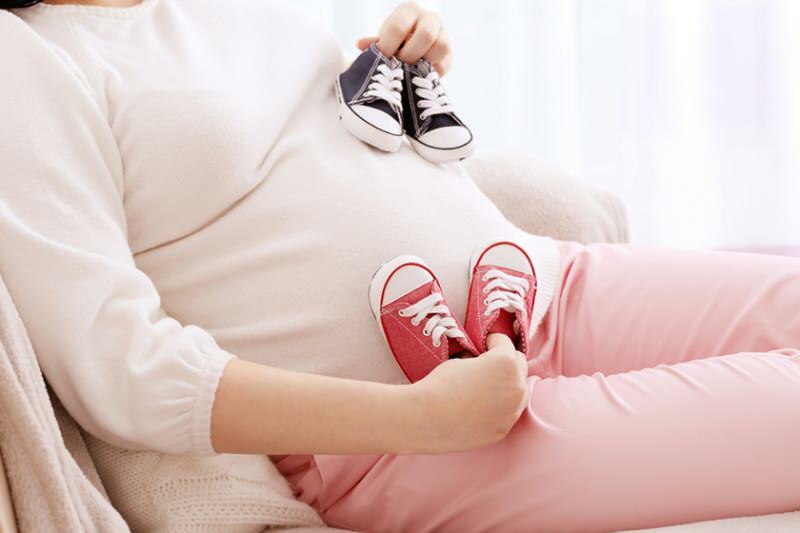 Jak vzniká těhotenství dvojčat? Dvojče příznaky těhotenství