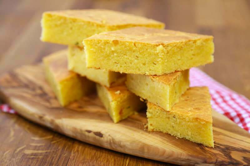 Jak udělat kukuřičný chléb se sýrem nejjednodušší? Tipy pro kukuřičný chléb se sýrem