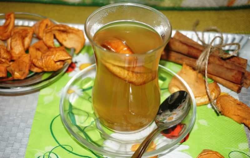 Jaké jsou výhody čaje z jablečné slupky? Jak připravit čaj z jablkové kůry?