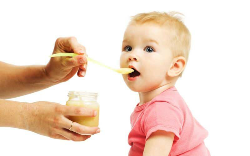 Snadný recept na rýžovou mouku pro kojence! Jak připravit dětský pudink v období doplňkové stravy?