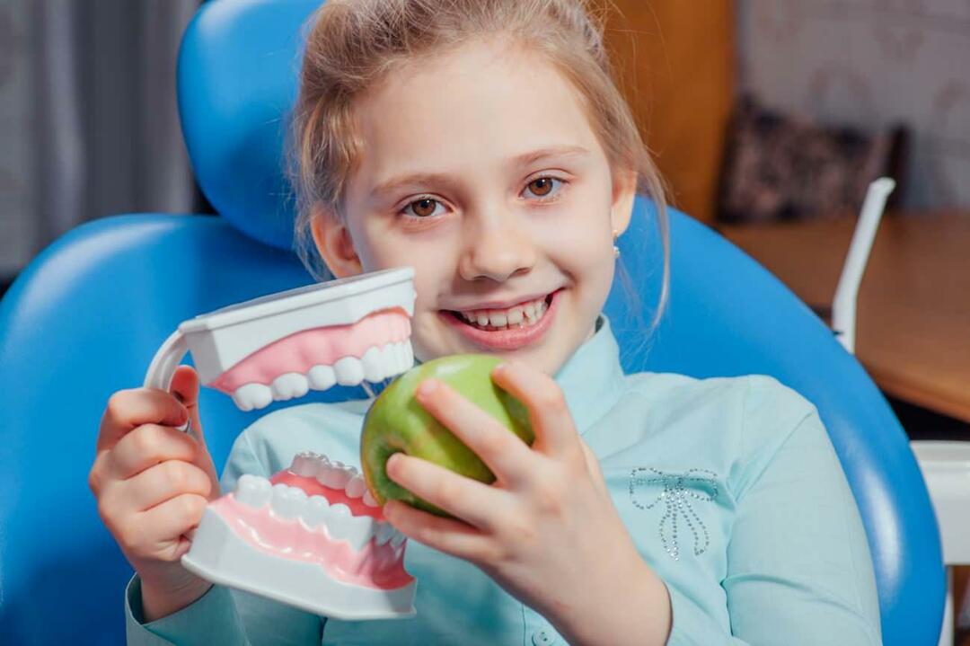 Jaká by měla být péče o zuby u školou povinných dětí?