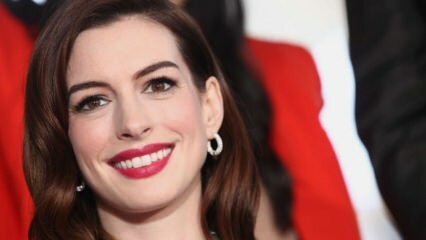 Anne Hathaway sdílela se svými stoupenci, že byla podruhé těhotná!