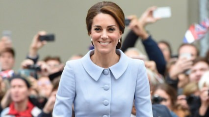 Kate Middleton utratila v roce 2020 za oblečení 94 000 liber!