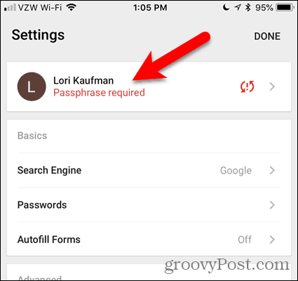 V prohlížeči Chrome pro iOS klepněte na požadované heslo