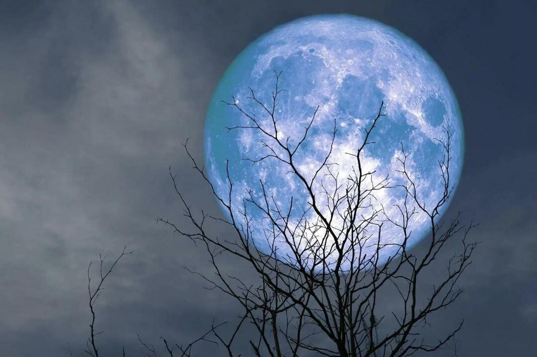Co je modrý měsíc