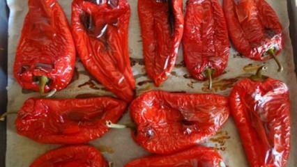 Jak loupat pečené papriky? 