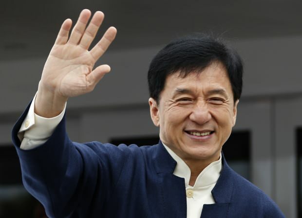 Slavná herečka Jackie Chan údajně karanténa z coronavirus! Kdo je Jackie Chan?