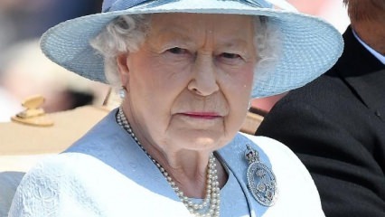 Queen 2. Zprávy, které porazily Elizabeth!