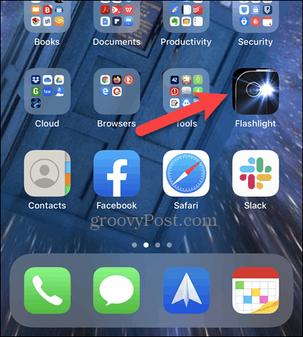 Dlouhým stisknutím ikony na domovské obrazovce iPhone