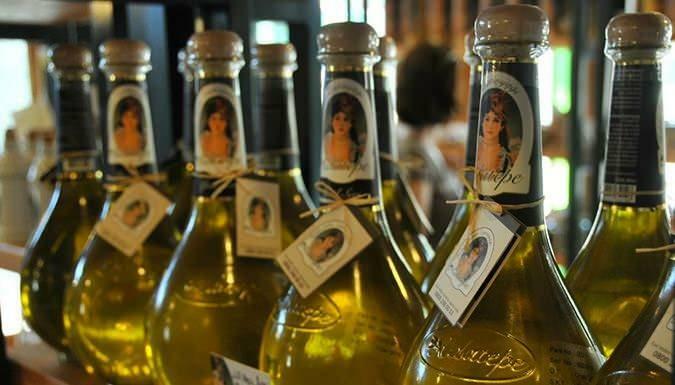 Obrázky z muzea olivového oleje