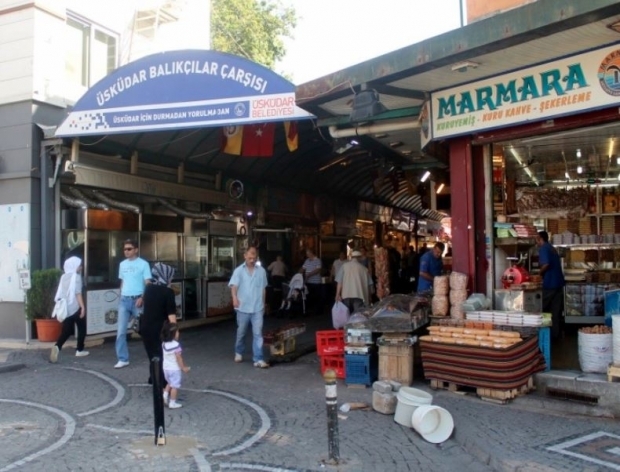 Uskudar Bazaar