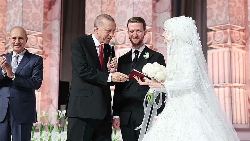 Prezident Erdoğan byl svědkem svatby svého synovce Usámy Erdoğana