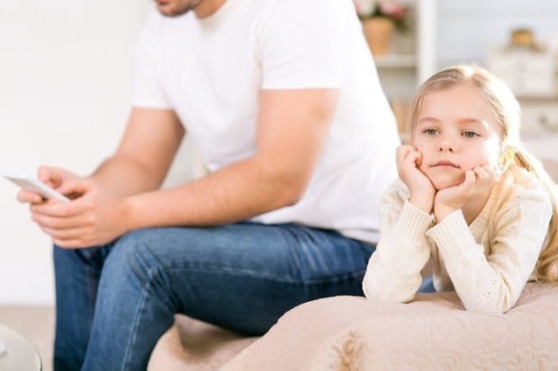Co dělat, když vaše dítě s vámi nechce mluvit?