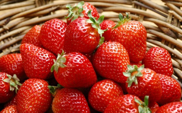 Neznámé výhody jahody na kůži! Jak se jahodový olej nanáší na kůži? Péče o pleť s jahodami ...