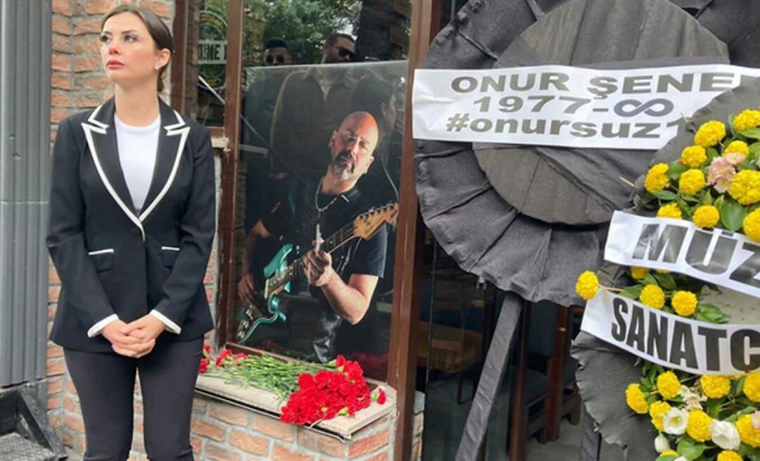 Byla uspořádána vzpomínková akce na Onura Şenera, který byl zavražděn kvůli jeho žádosti o píseň: On je všude!