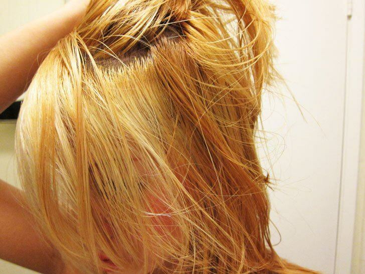 Co je vlasový toner a jak se používá? Jak si vyrobit fialový šampon doma?