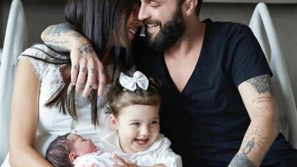 Berkayho žena Özlem Ada Şahin učila Mevlit pro své novorozené dítě!