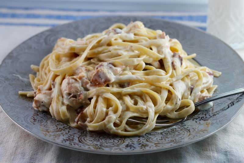 Jak vyrobit těstoviny v italském stylu? Tipy pro výrobu špaget Carbonara