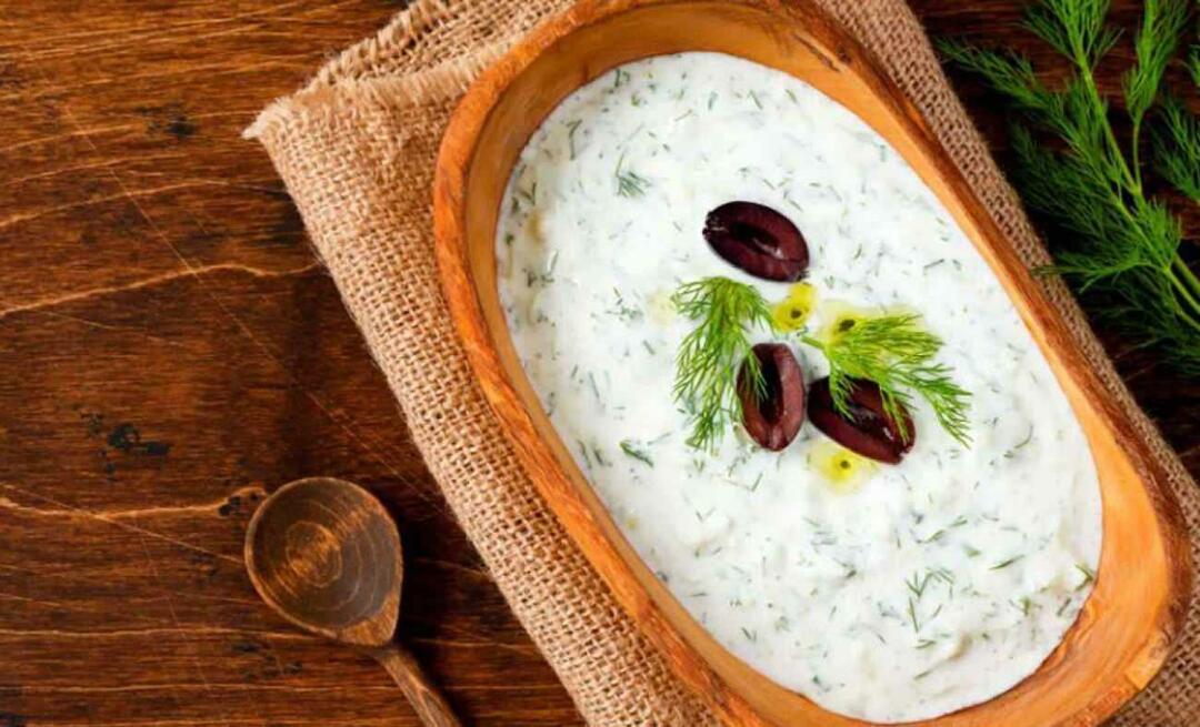 Jak vyrobit koprové tzatziki? Recept na osvěžující tzatziki z jogurtu a kopru