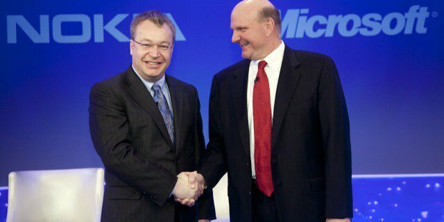 Generální ředitel Nokia Stephen Elop a generální ředitel společnosti Microsoft Steve Ballmer oznámili svůj záměr společně vytvářet mobilní produkty a služby vedoucí na trhu navrženo tak, aby spotřebitelům, provozovatelům a vývojářům nabídlo bezkonkurenční výběr a příležitost na tiskové konferenci v Londýně, 11. února, 2011. Protože by se každá společnost soustředila na své hlavní kompetence, partnerství by vytvořilo příležitost pro rychlý čas na provedení trhu. Schopnost sdružovat klíčové produkty, jako jsou Nokia Mapy, Office, Bing, Windows Live a Xbox Live, by také zajistila okamžité zapojení zákazníků. Společnosti Nokia a Microsoft navíc plánují spolupráci na integraci klíčových aktiv a vytvoření zcela nového nabídky služeb a zároveň rozšiřovat tyto zavedené produkty a služby na nové trhy.