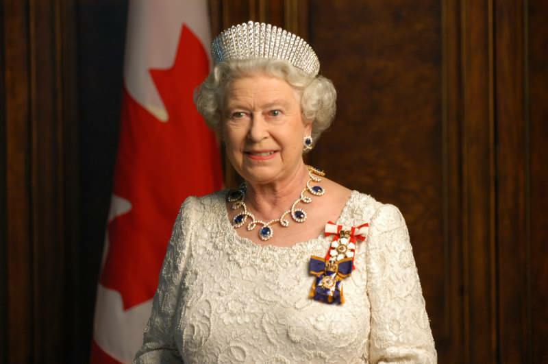 Královna Elizabeth opustila palác ze strachu z koronového viru! Poprvé po 72 dnech