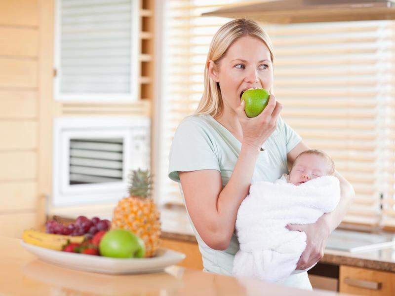 Je ztráta hmotnosti během kojení? Co je třeba vzít v úvahu při výživě kojení?
