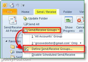 Snímek obrazovky aplikace Outlook 2010 – skupiny odesílání a přijímání – definice skupin