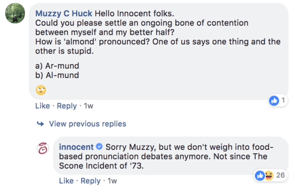 Příklad nevinného reagování na otázku s komentářem k příspěvku na Facebooku.