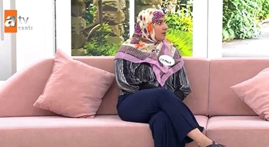Host tohoto týdne Esra Erol, Cemile Hanım, byl se svým postojem na pořadu dne.