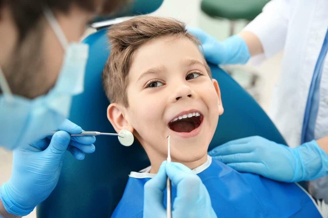 Kdy by děti měly dostat zubní péči?