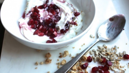 Jak oslabit medovým a granátovým jogurtem?