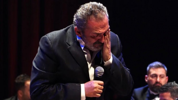 Yavuz Bingöl nemohl na jevišti ovládat své slzy