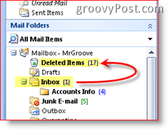 Snímek obrazovky aplikace Outlook 2007 vysvětlující, že odstraněné položky jsou přesunuty do složky odstraněných položek