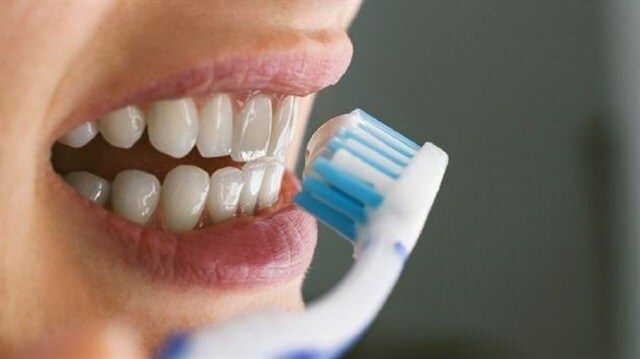 Přeruší vám čištění zubů půst?