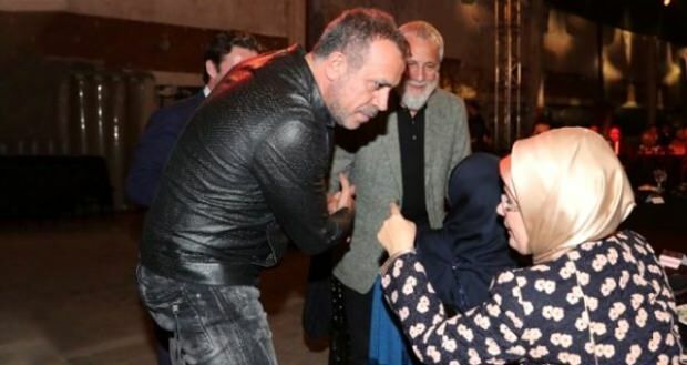 Yusuf se pokusil chatovat s islámem! První dáma Emine Erdoganová přišla na její záchranu ...