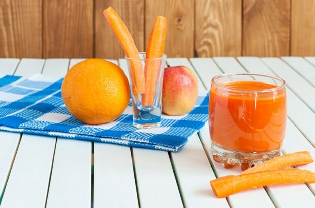 mrkev a pomerančový koktejl