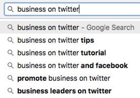Vyhledávání Google odhaluje další dotazy a odpovědi.