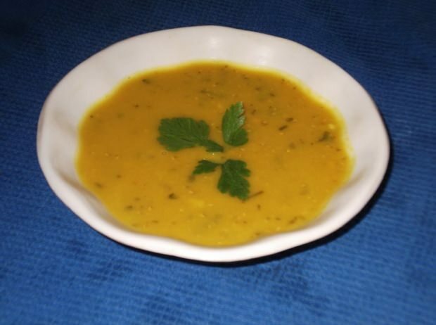 Lahodný žlutý čočková polévka recept
