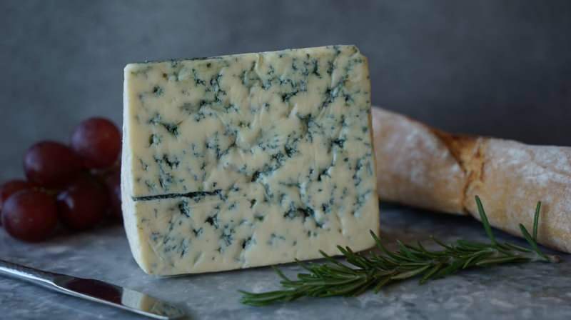 Co je to sýr roquefort a jak se konzumuje? Jaké jsou oblasti použití sýru roquefort?