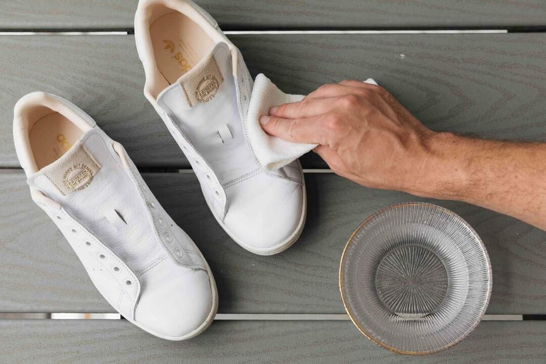 Jak vyčistit bílé boty?
