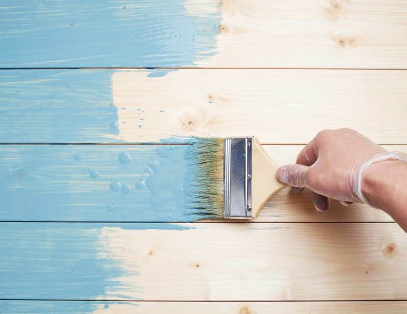 Jak malovat dřevo? Jaké jsou materiály na malování dřeva